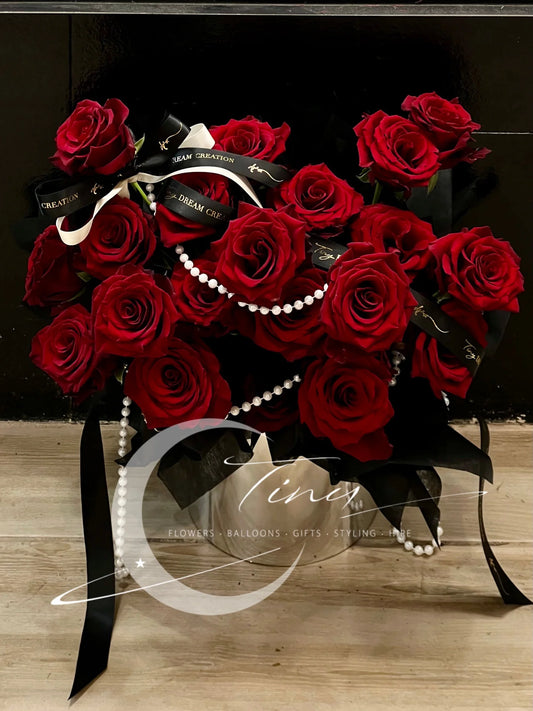 Blooming Surprise Hat Box 玫瑰抱抱桶