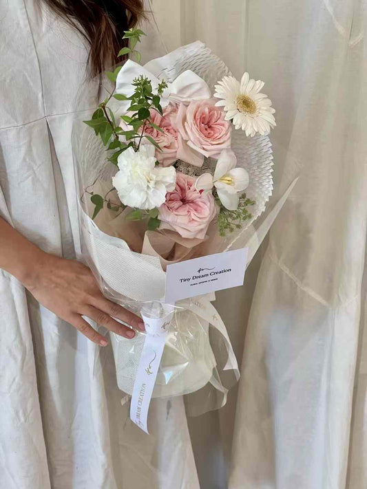 Dewdrop Elegance Bouquet 露珠优雅