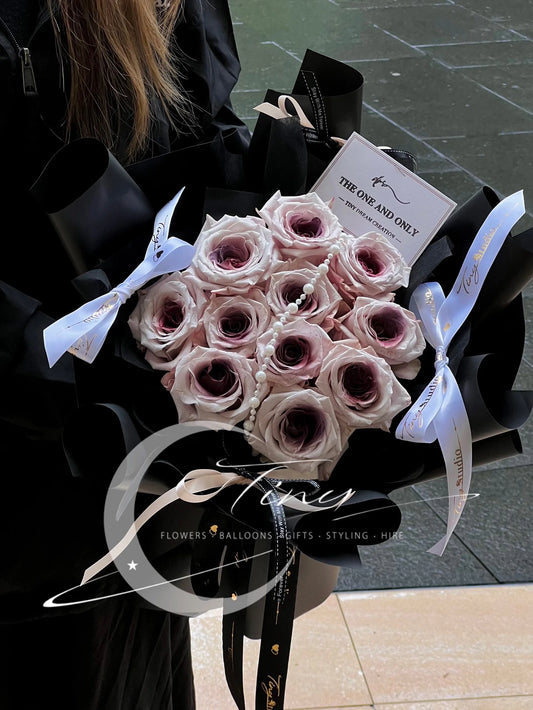 The Bean of Love Rose Bouquet 相思豆