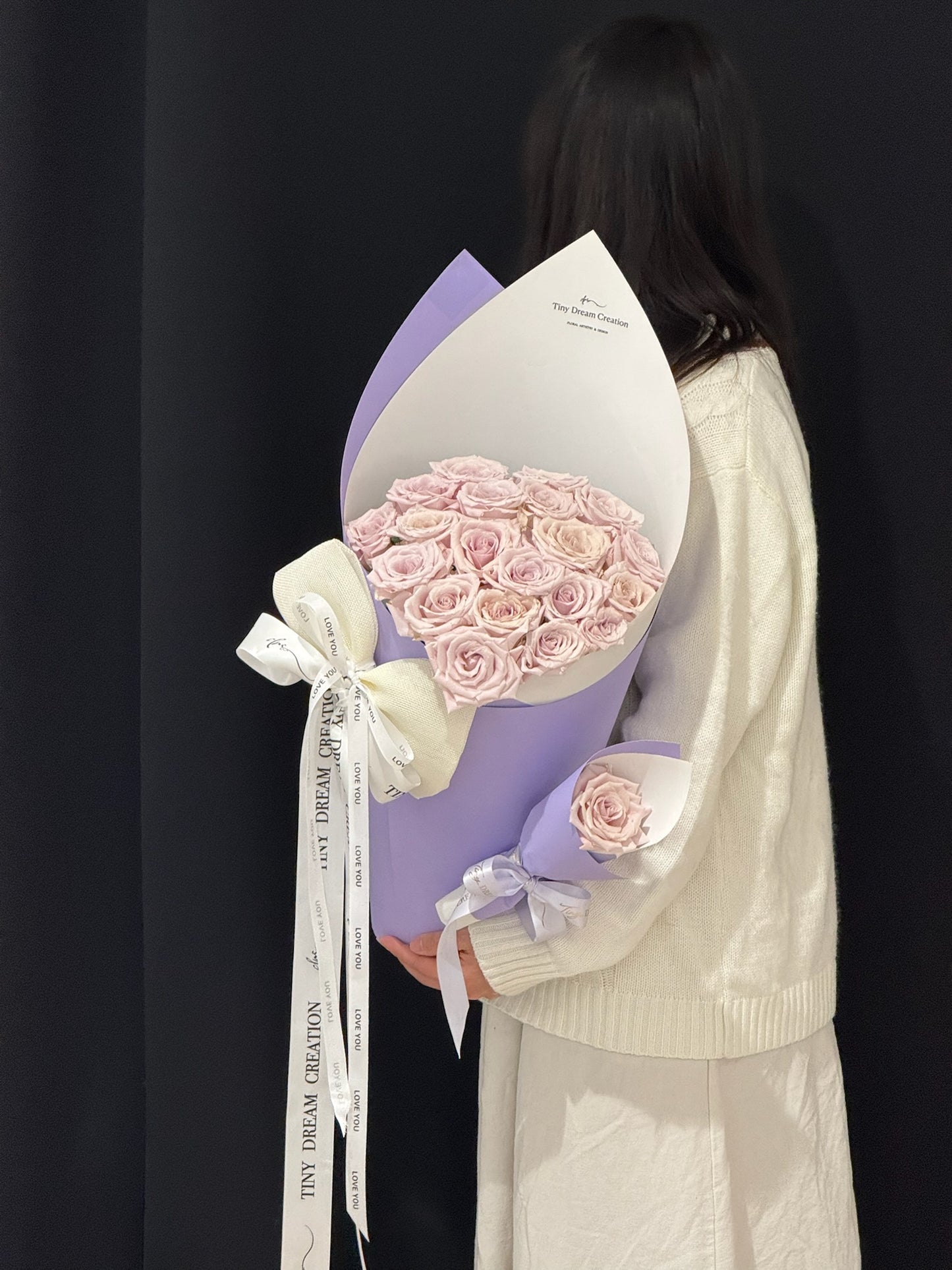 Embracing Under the Moon Bouquet 月下相拥