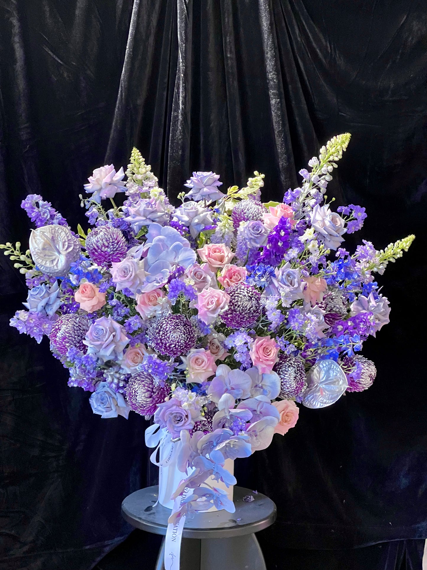 Love's Ambition - Luxury Table Arrangement  许我耀眼豪华版桌花