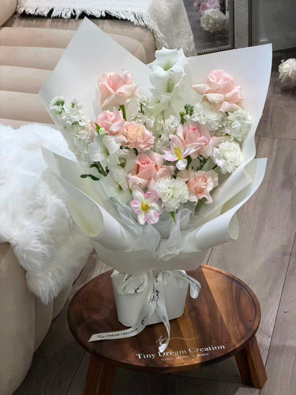 Quiet Strength Bouquet-Medium Size 柔韧之光-中号