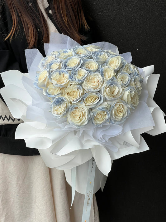 Frosted Bliss Bouquet 冰蓝初雪