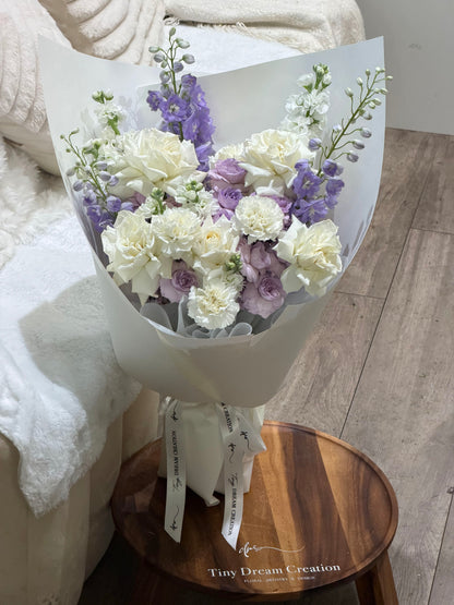 Lilac Glow 奶紫微光 original photograph