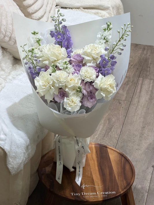 Lilac Glow 奶紫微光 original photograph
